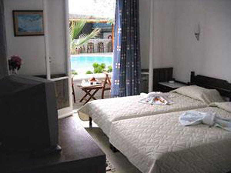 Vanilla Hotel Ornos  Bagian luar foto